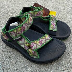 TEVA Hurricane 2 Sandal for kids NWT size 10 new with tags outdoors river lake